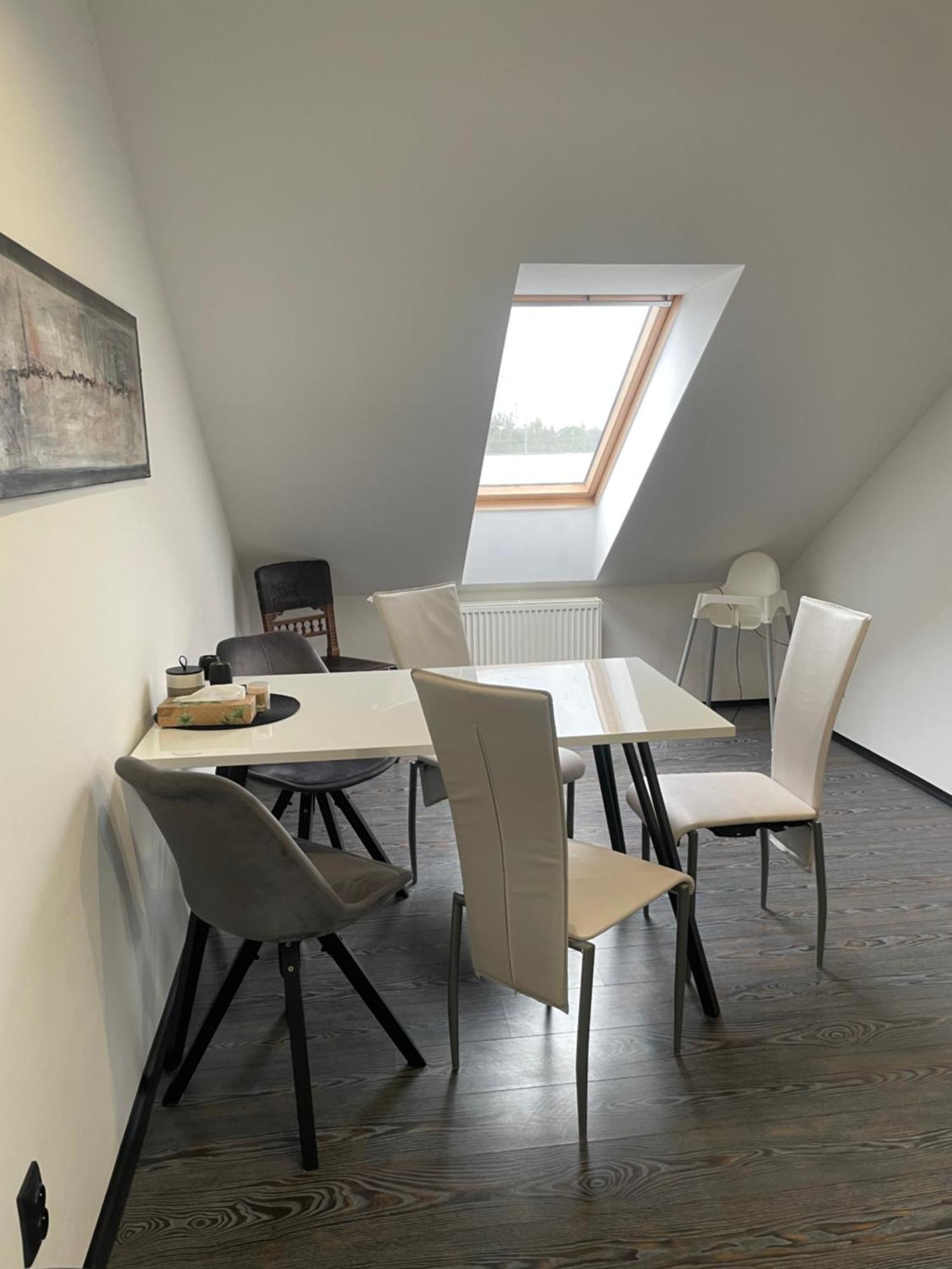 Apartman Vera Pardubice Exteriör bild